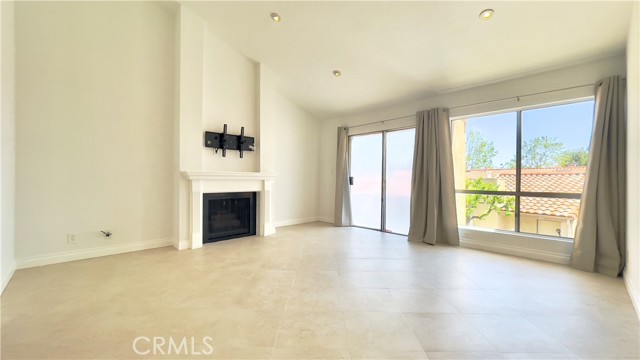 Detail Gallery Image 2 of 25 For 19535 Rinaldi St #44,  Porter Ranch,  CA 91326 - 3 Beds | 2 Baths