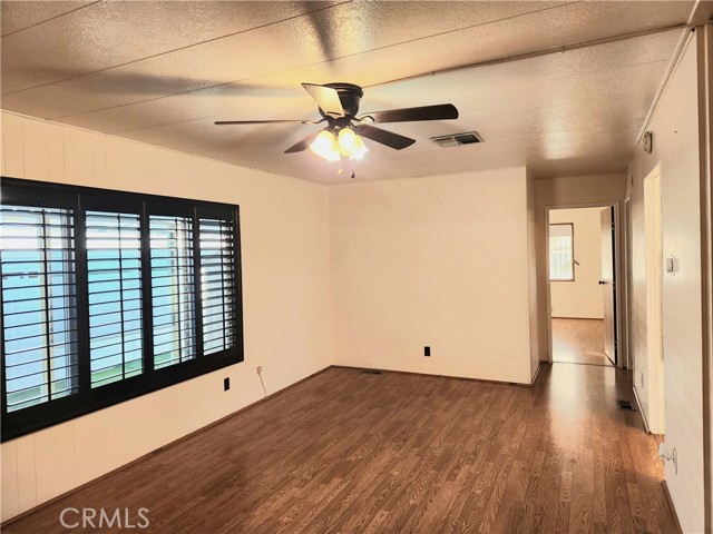 Detail Gallery Image 3 of 24 For 1177 Camino Del Rancho, Hemet,  CA 92543 - 2 Beds | 2 Baths