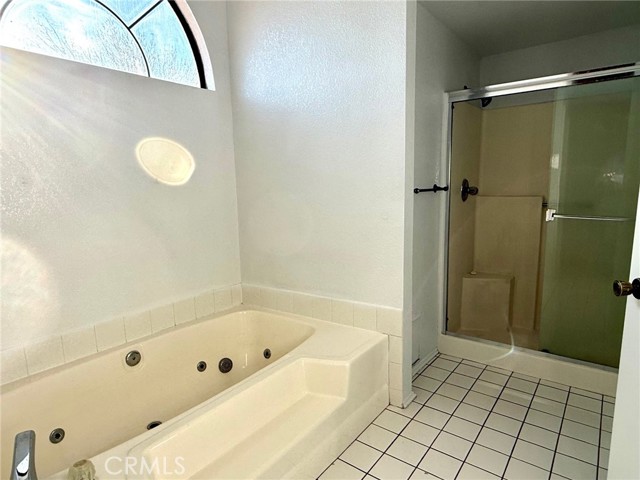 Detail Gallery Image 14 of 23 For 37509 Royal Ct, Palmdale,  CA 93552 - 4 Beds | 3 Baths