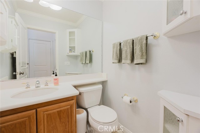 Detail Gallery Image 12 of 40 For 23346 Clearwater Ln, Valencia,  CA 91355 - 4 Beds | 2/1 Baths
