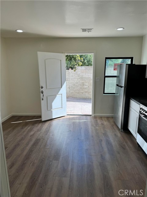 Detail Gallery Image 4 of 8 For 4764 Indian Hill Rd, Riverside,  CA 92501 - 1 Beds | 1 Baths