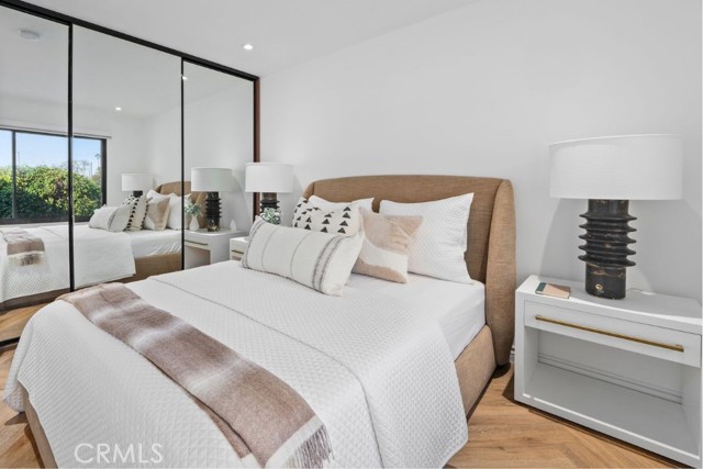 Detail Gallery Image 26 of 51 For 15631 Sunburst Ln, Huntington Beach,  CA 92647 - 5 Beds | 3/1 Baths