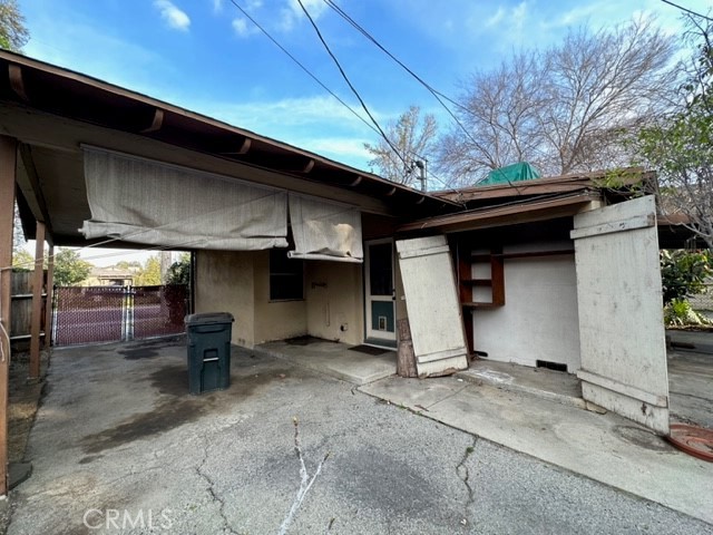 Looking Toward street in North Driveway from Studio and Single Garage