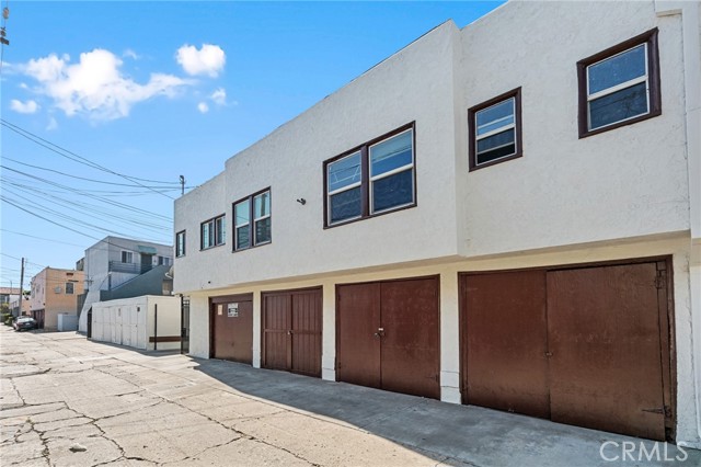 736 Olive Avenue, Long Beach, California 90813, ,Multi-Family,For Sale,Olive,PW23229182