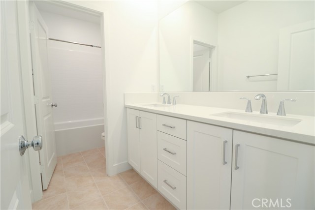 Detail Gallery Image 18 of 29 For 647 Gadwall, Irvine,  CA 92618 - 5 Beds | 4 Baths