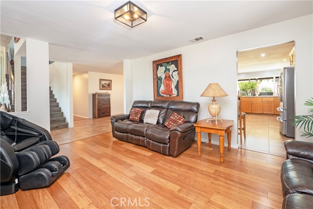 Detail Gallery Image 7 of 71 For 3985 Oakridge Cir, Norco,  CA 92860 - 5 Beds | 3 Baths