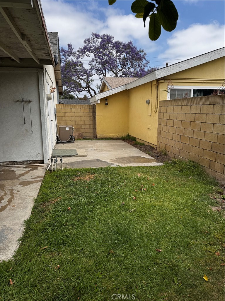 https://media.crmls.org/medias/a84910c2-f549-490f-a659-e268cea72ead.jpg?preset=X-Large