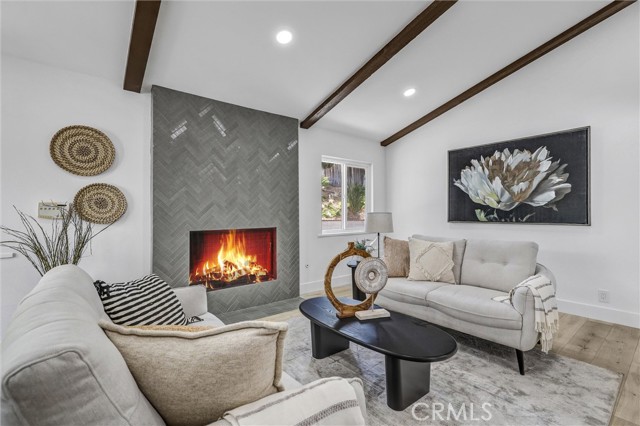 23881 Gates Street, Lake Forest CA: https://media.crmls.org/medias/a8491f63-d75f-4e60-aed9-82bd4a4350bd.jpg