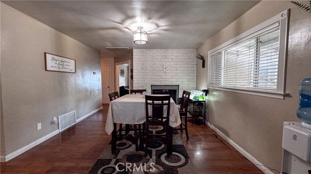 Detail Gallery Image 10 of 42 For 201 Oleander, Bakersfield,  CA 93304 - 4 Beds | 2 Baths