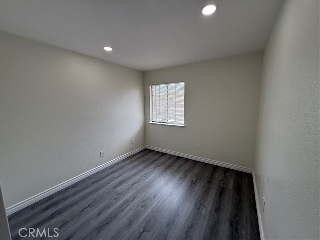 Detail Gallery Image 21 of 33 For 13577 Red Mahogany Dr, Moreno Valley,  CA 92553 - 3 Beds | 2/1 Baths