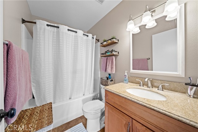 Detail Gallery Image 33 of 71 For 7950 Valencia Ct, Highland,  CA 92346 - 4 Beds | 3 Baths