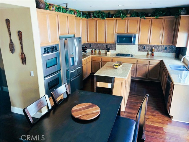 Detail Gallery Image 14 of 27 For 8540 Blue Spruce St, Chino,  CA 91708 - 5 Beds | 4 Baths