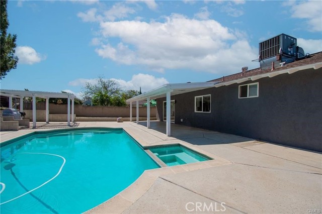 3711 Alhambra Street, Norco CA: https://media.crmls.org/medias/a84b01af-534d-4a11-9c57-a8f02d0d48b2.jpg