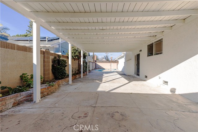 COVERED PATIO