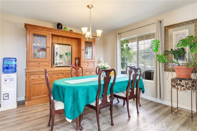 Detail Gallery Image 6 of 29 For 43359 via Sabino, Temecula,  CA 92592 - 4 Beds | 2/1 Baths