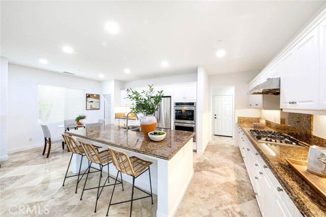 22 Via Paquete, San Clemente CA: https://media.crmls.org/medias/a84c4f4c-9a2b-44f6-8e4b-1e0c32f78ac9.jpg