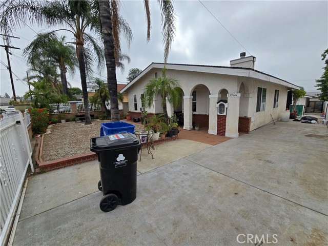 13966 Fox Street, San Fernando CA: https://media.crmls.org/medias/a84cc382-8b4b-4617-9ae9-73e62f06d7da.jpg