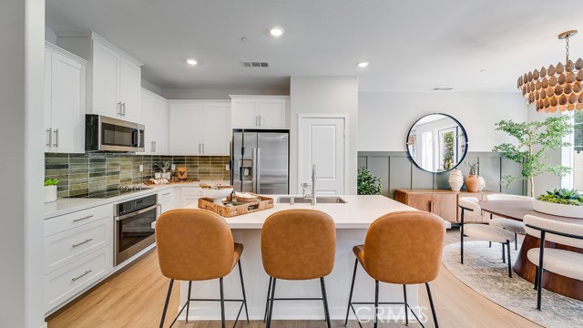 Detail Gallery Image 2 of 21 For 8495 Gabrielino Ct, Rancho Cucamonga,  CA 91730 - 3 Beds | 3 Baths