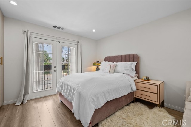 13936 Magnolia Boulevard, Sherman Oaks CA: https://media.crmls.org/medias/a85062fb-f23e-46b8-80b5-f9ea35e99f96.jpg
