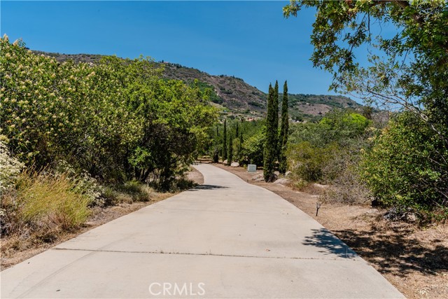 Detail Gallery Image 6 of 45 For 19605 Carancho Road, Temecula,  CA 92590 - 4 Beds | 2/2 Baths
