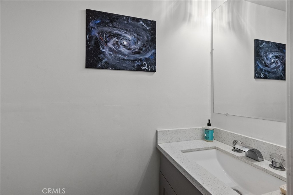 https://media.crmls.org/medias/a851253d-100d-4c79-8663-ab5070c2f611.jpg?preset=X-Large