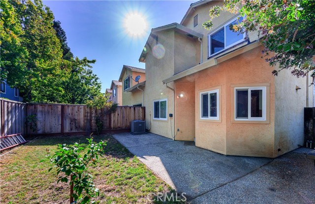 5004 Crandallwood Drive, Fremont CA: https://media.crmls.org/medias/a8519bac-30b0-4f4e-bbe8-e8e3d04ce9ba.jpg