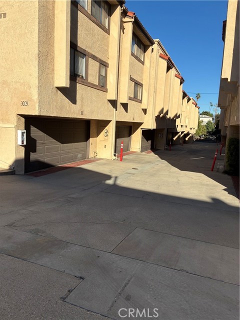 Detail Gallery Image 5 of 24 For 427 E. Mission Rd #44,  Alhambra,  CA 91801 - 2 Beds | 2/1 Baths