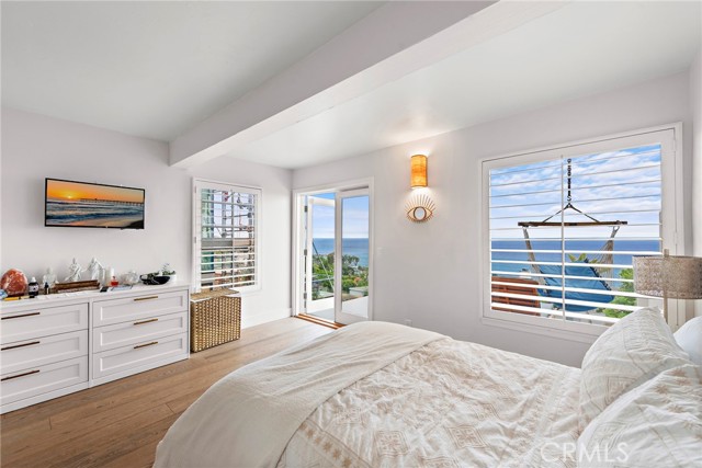 Detail Gallery Image 4 of 22 For 2482 Glenneyre St, Laguna Beach,  CA 92651 - 3 Beds | 3/1 Baths