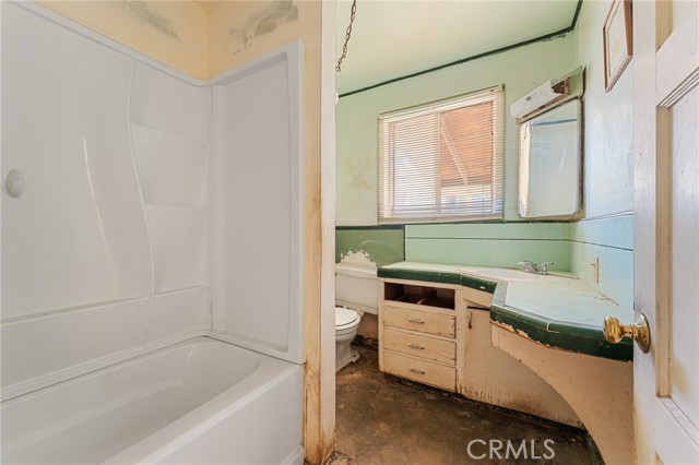 1393 Ward Way, Mentone CA: https://media.crmls.org/medias/a85329e6-b4c7-4568-8572-9d50790ab215.jpg