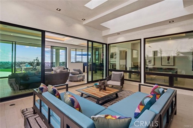 Detail Gallery Image 24 of 58 For 1207 Dolphin Ter, Corona Del Mar,  CA 92625 - 6 Beds | 6/2 Baths