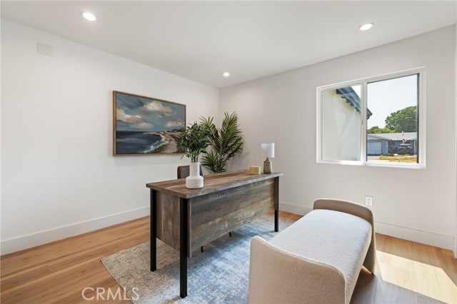 8840 Valjean Avenue, North Hills CA: https://media.crmls.org/medias/a8536f75-f61b-4753-b95f-2260fc6584d9.jpg