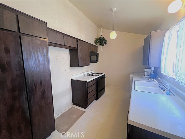 Image 15 of 45 For 4971 Gilman Street