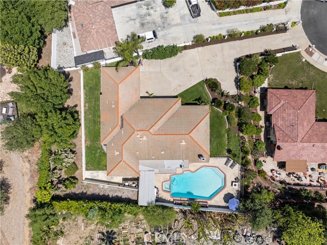2485 San Mateo Drive, Upland CA: https://media.crmls.org/medias/a8542262-8299-4d12-b3b0-e43b9b3d18aa.jpg
