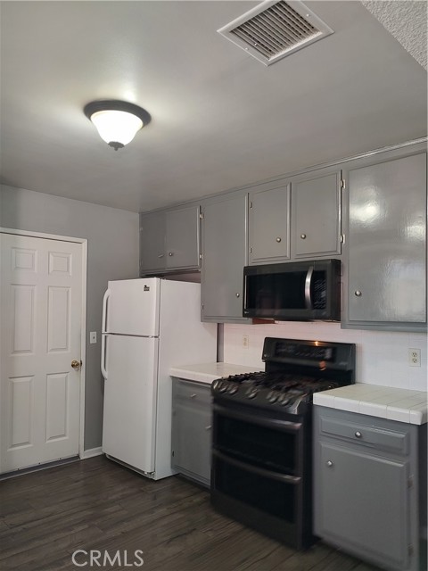 7870 Hopi Trail, Yucca Valley CA: https://media.crmls.org/medias/a8545701-bbea-4d4a-b01a-00a55b670139.jpg
