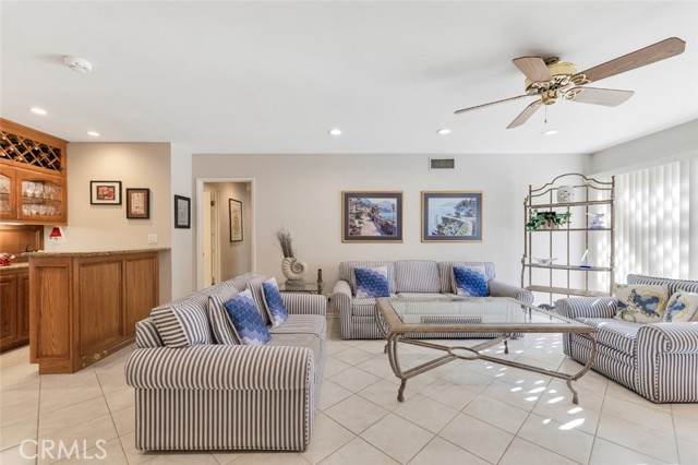 Detail Gallery Image 11 of 39 For 20828 Bermuda St, Chatsworth,  CA 91311 - 4 Beds | 2 Baths