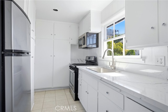 Detail Gallery Image 6 of 15 For 31503 Shrewsbury, Laguna Beach,  CA 92651 - 1 Beds | 1 Baths