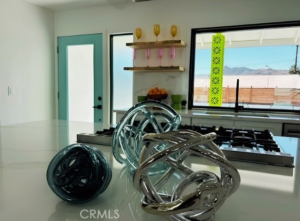 https://media.crmls.org/medias/a854e32e-7c96-4da3-a5c8-bdcb3e42410d.jpg?preset=X-Large