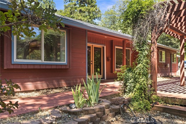 4940 Papaya Road, Forest Ranch CA: https://media.crmls.org/medias/a85517ea-c0ac-46c4-87e2-5dc8cb0eb0bc.jpg