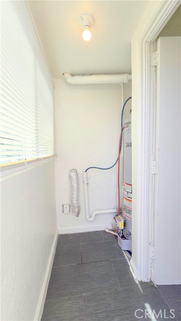 Detail Gallery Image 10 of 12 For 1362 N D St a,  San Bernardino,  CA 92405 - 1 Beds | 1 Baths
