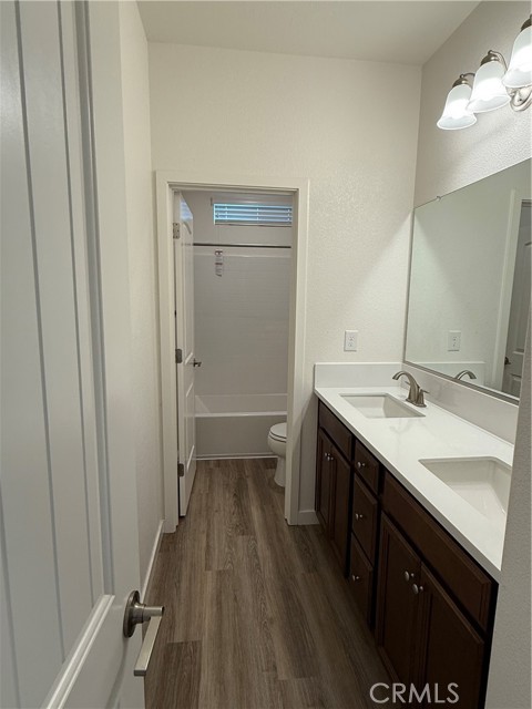 1858 Morro Court, Los Banos CA: https://media.crmls.org/medias/a8593b70-309a-409e-81b2-0de7875a8aef.jpg