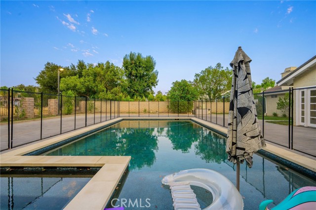 Detail Gallery Image 7 of 53 For 22455 Needles St, Chatsworth,  CA 91311 - 4 Beds | 3 Baths