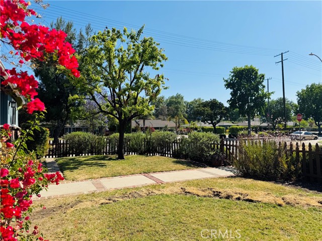 6002 Greenbush Avenue, Valley Glen CA: https://media.crmls.org/medias/a85a1a22-02b9-4bcc-bc0f-9b457efa2294.jpg