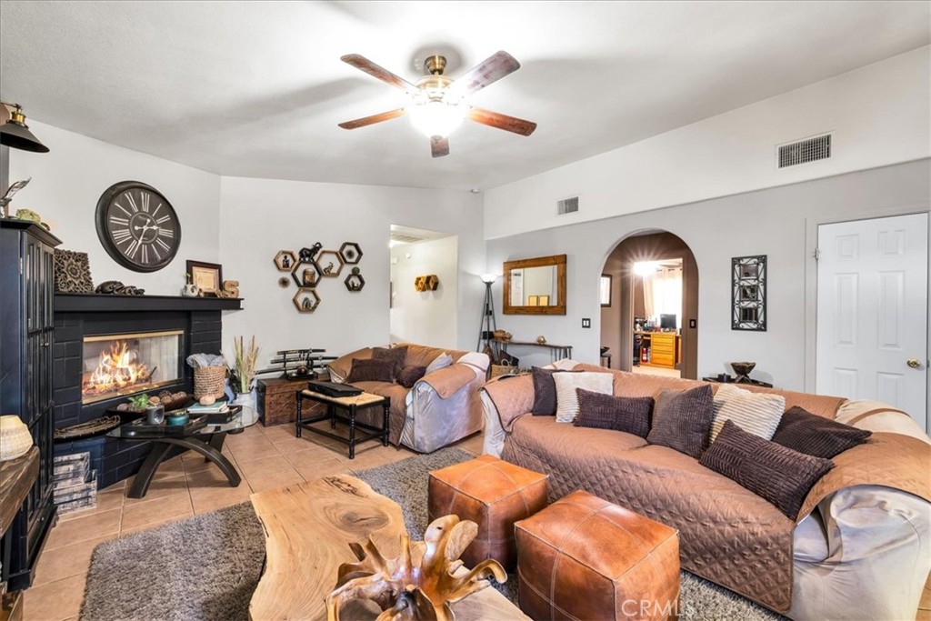 MLS #JT25245872 image #5