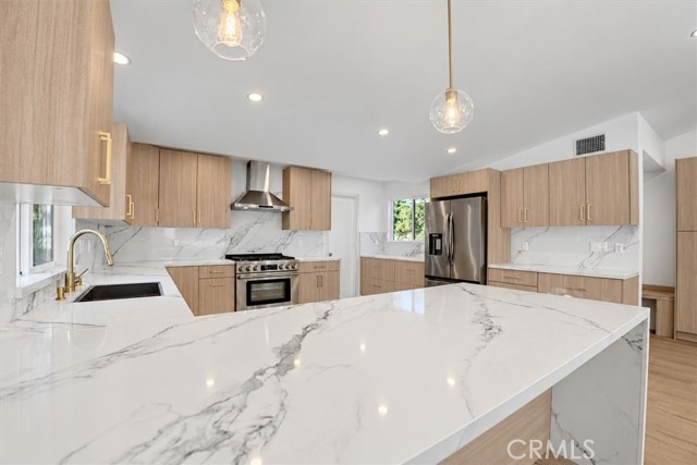 11158 Orion Ave photo 7