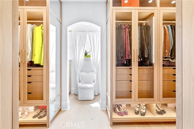23477 Park Colombo, Calabasas CA: https://media.crmls.org/medias/a85b2c22-2d98-4bef-99c9-8c1add79ff92.jpg