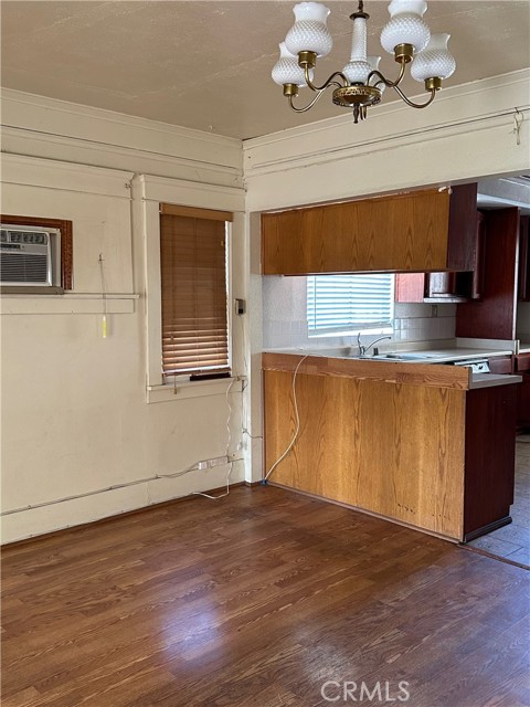 5255 Sumner Avenue, Los Angeles CA: https://media.crmls.org/medias/a85b7e30-f043-4709-b057-d26da21c6b7a.jpg