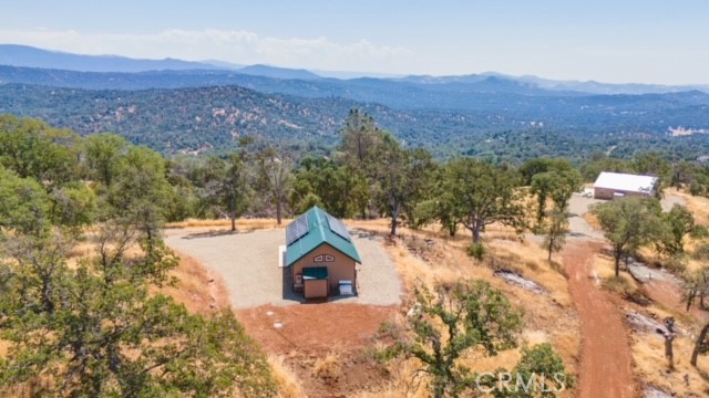 Detail Gallery Image 15 of 66 For 4125 Heavenly Crest Rd, Mariposa,  CA 95338 - 3 Beds | 3 Baths