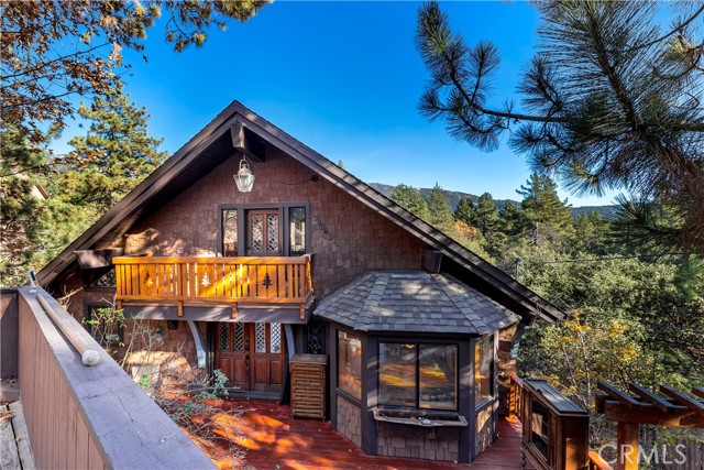 Detail Gallery Image 11 of 47 For 24863 Ponderosa, Idyllwild,  CA 92549 - 3 Beds | 2/1 Baths
