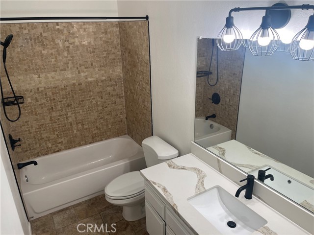 Detail Gallery Image 25 of 49 For 15511 Sherman Way, Van Nuys,  CA 91406 - 3 Beds | 2 Baths