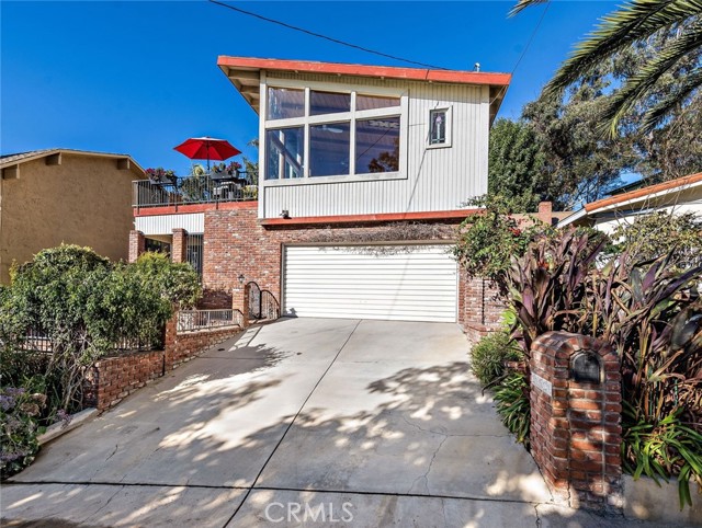 Detail Gallery Image 1 of 27 For 21521 Anns Ln, Laguna Beach,  CA 92651 - 3 Beds | 2 Baths